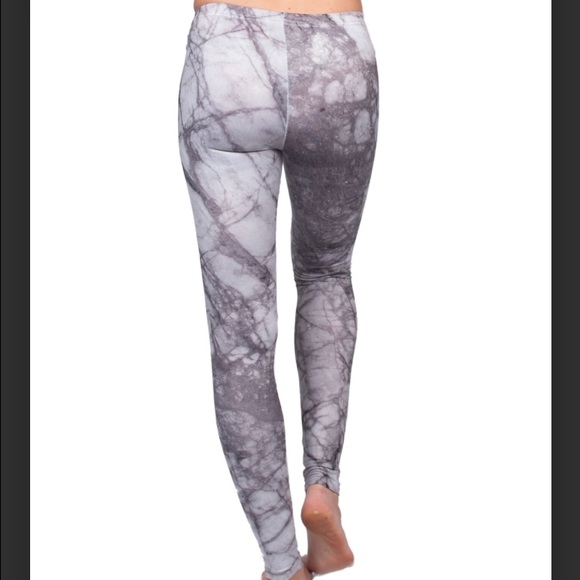 MYSTERY LEGGINGS - Picture 3 of 4