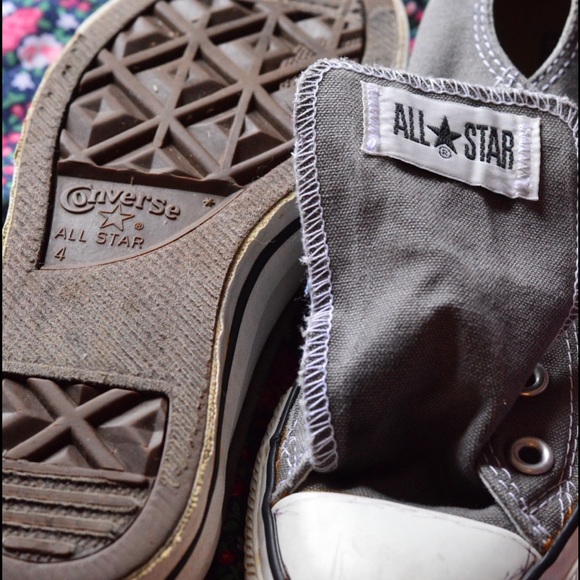 Grey converse