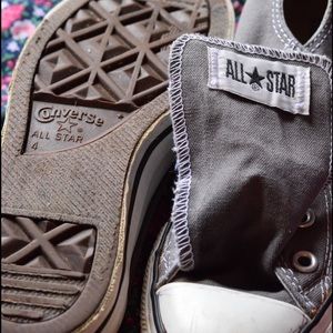 Grey converse
