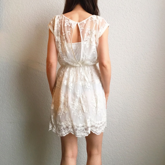 ❌S O L D in a Bundle❌Floral Lace Sun Dress⭐️HP⭐️ - Picture 3 of 4