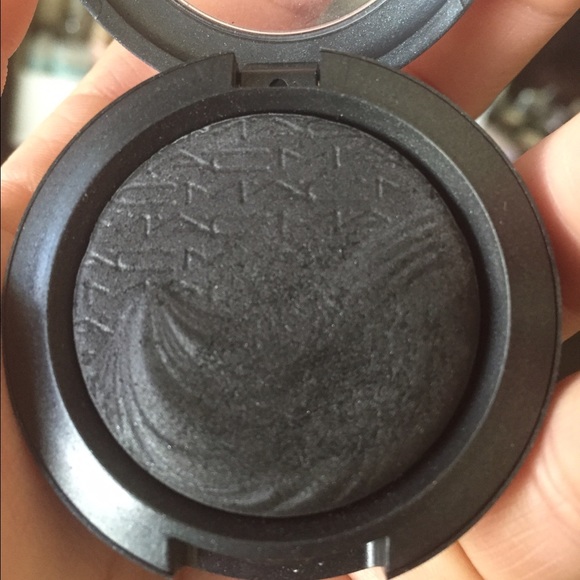 Mac eyeshadow - Picture 2 of 4