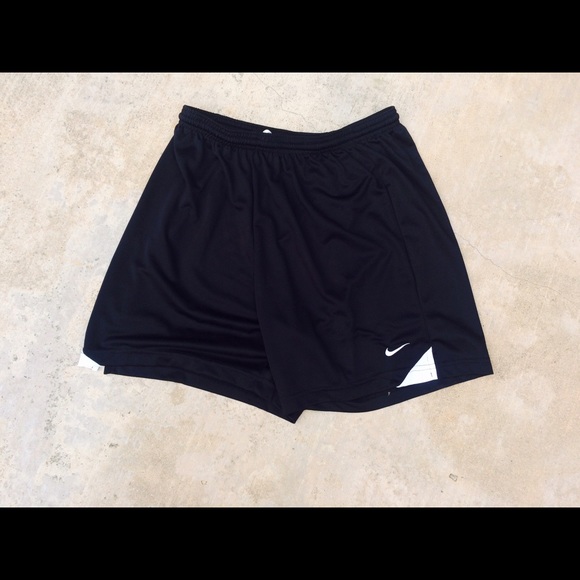 BRAND NEW NIKE SHORTS