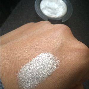 Mac eyeshadow