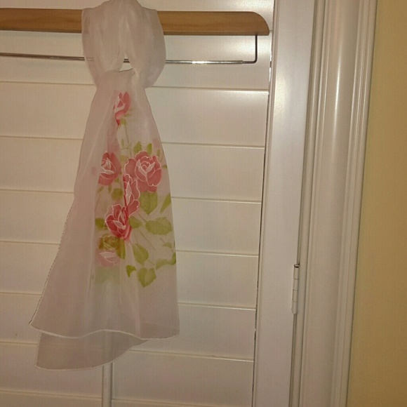 Beautiful feminine sheer scarf - Picture 2 of 2