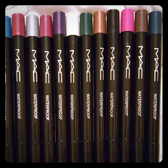 ❤MAC retractable eye liners OFFERS WELCOMED!!