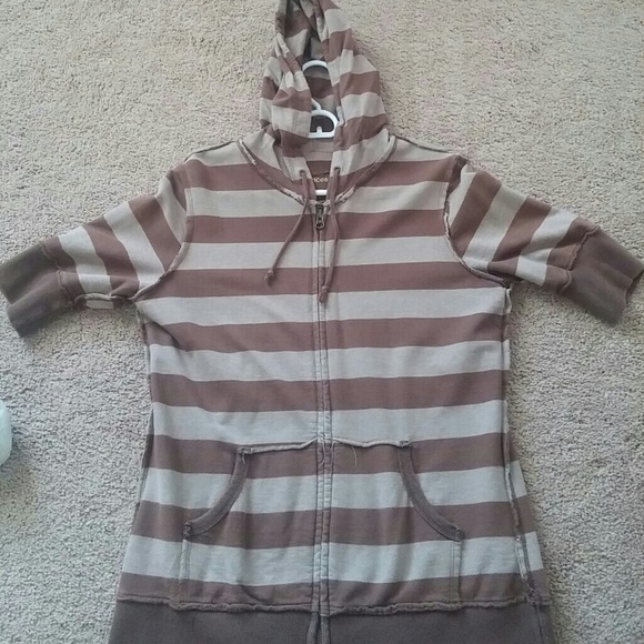 1/4 sleeve full zip lightweight shirt