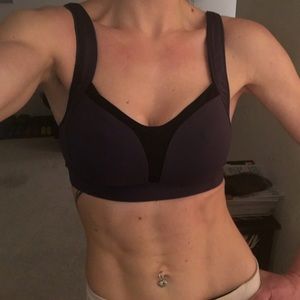 Midnight blue with black mesh Lululemon Tata tamer