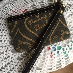 Dooney & Bourke wristlet