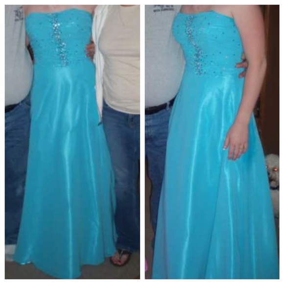 Prom Dress - Picture 2 of 2