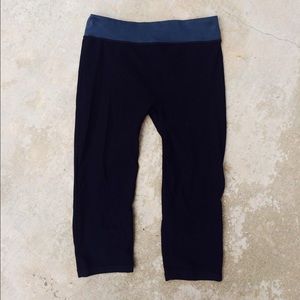 BRAND NEW Cropped Leggings
