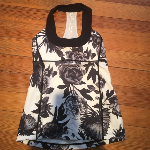 Lululemon tank