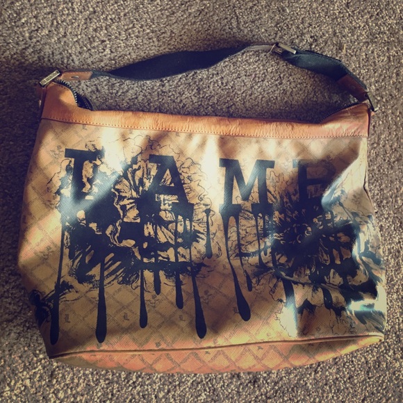 LAMB by Gwen Stefani purse