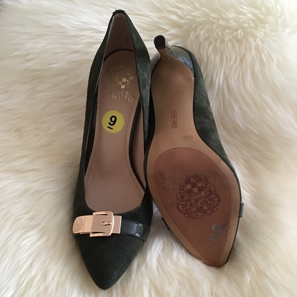 Vince Camuto buckled pumps - Picture 4 of 4