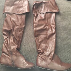 Boots!