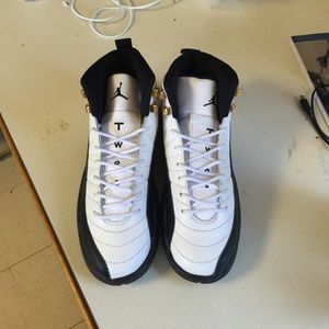 Taxis 12s size 6Y