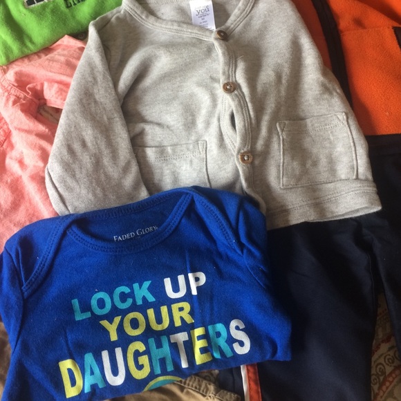 2 Groups . GREAT CONDITION BOYS BUNDLE💚 - Picture 3 of 4