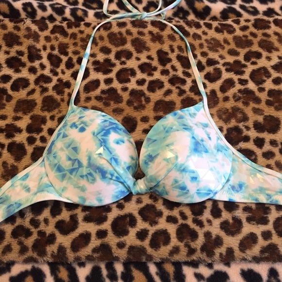 PINK VS swim top! Size XS! Worn ONCE! ☀️