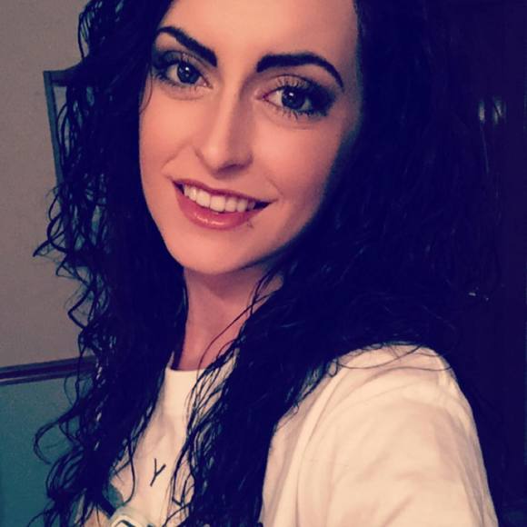 Meet your Posher, Anissa