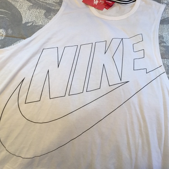 Woman's Nike tank top size XL