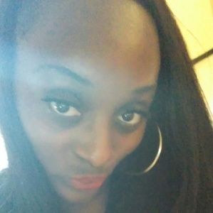 Meet your Posher, Charlotte