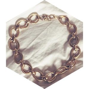 Gold chain chunky necklace.