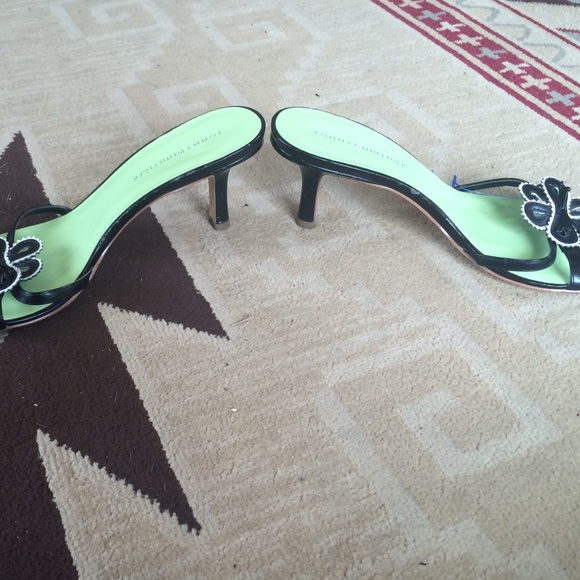 Heels - Picture 2 of 4