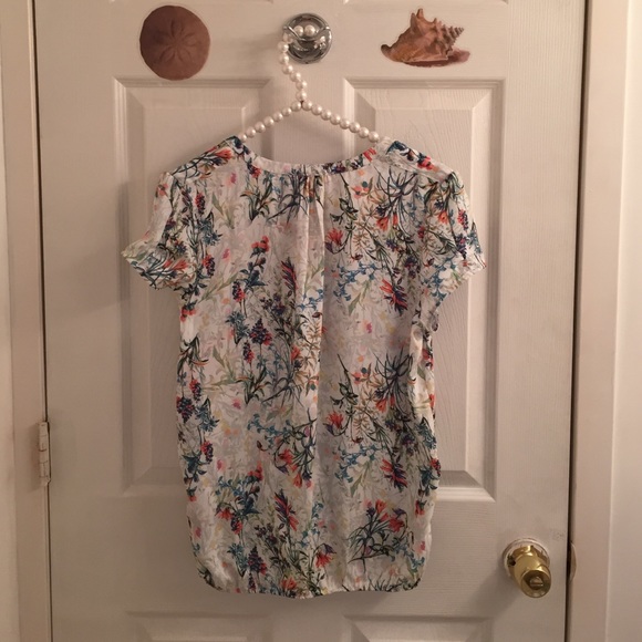 Philosophy Floral Top - Picture 4 of 7