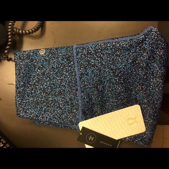 Lululemon winder under pant size 6