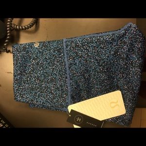 Lululemon winder under pant size 6