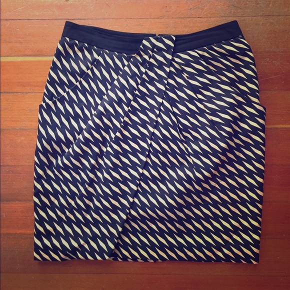Anthropologie skirt-- like new! - Picture 1 of 4