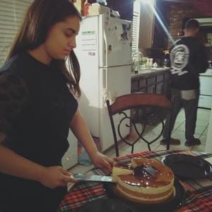 Meet your Posher, Mona