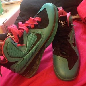 Nike lebrons