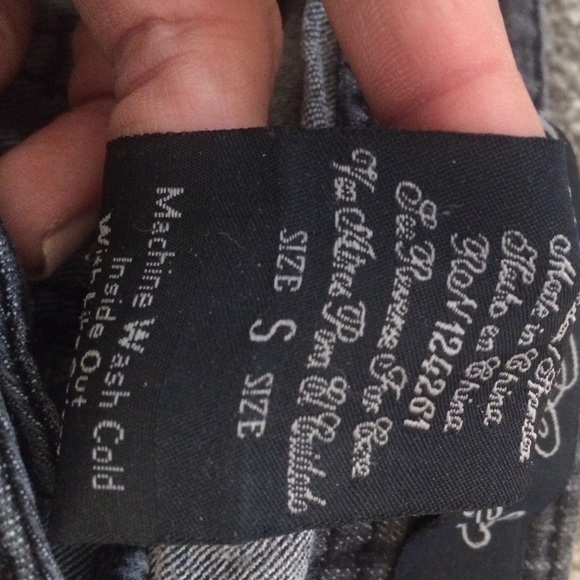 Black distressed skinny jeans! - Picture 3 of 4