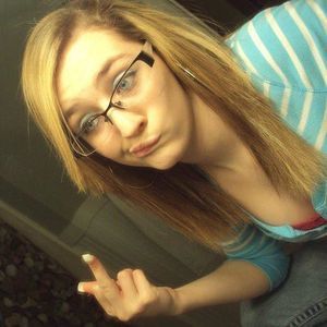 Meet your Posher, Alyssa