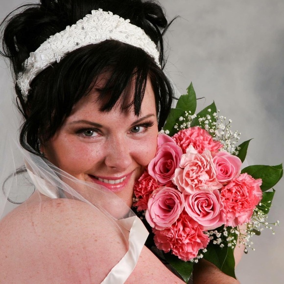 Hey Poshers! I’m Cori! Thank you for stopping by❣️ - Picture 5 of 17