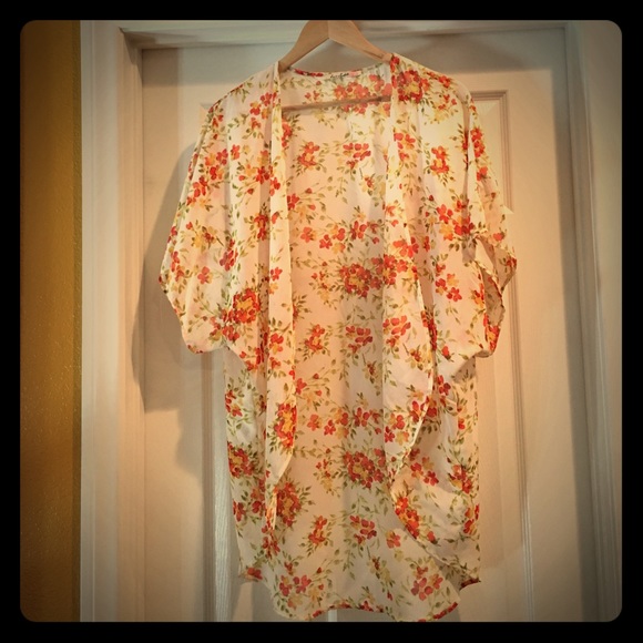 Other - ✨Spring sheer Kimono✨