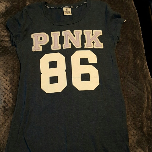 Victoria Secret Pink t-shirt Size Medium