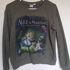 ✨💕Alice in wonderland crew neck✨💕