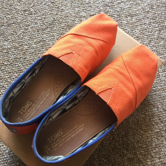 Tom's shoes