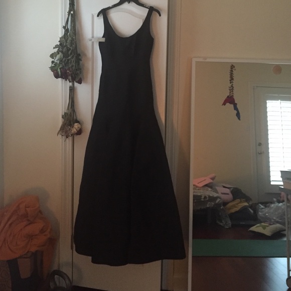 Halston Heritage Tulip Gown