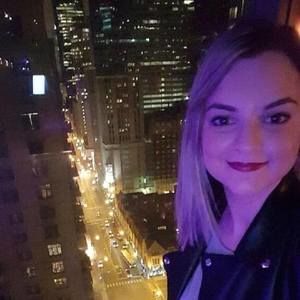 Meet your Posher, Larissa