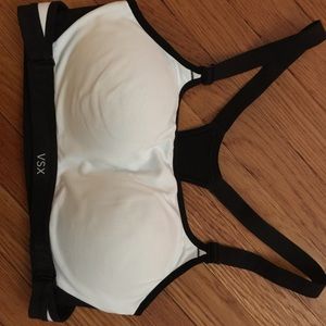 Victoria's Secret VSX sports bra NWOT