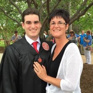 Meet your Posher, Lora