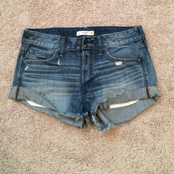 Abercrombie & Fitch boyfriend shorts