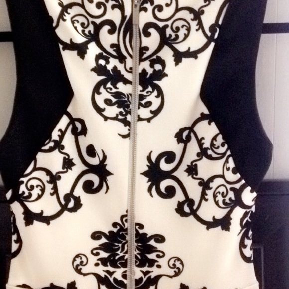 Dress. - Picture 3 of 3