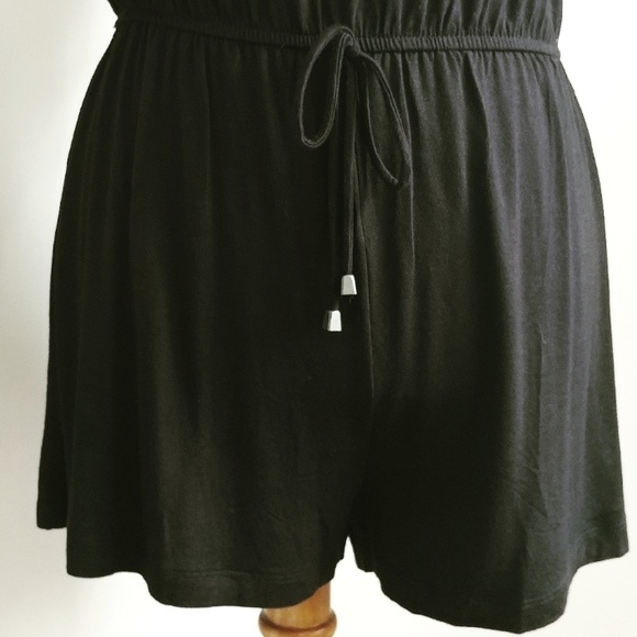 Black Romper - Picture 4 of 4