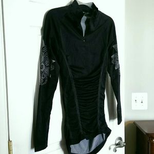 Long sleeve athletic top