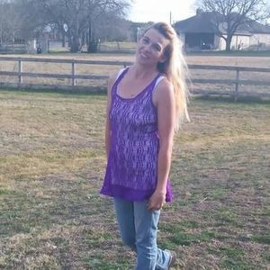 Meet your Posher, Tina