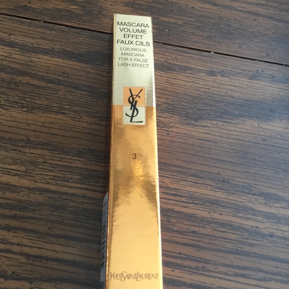 Mascara #3