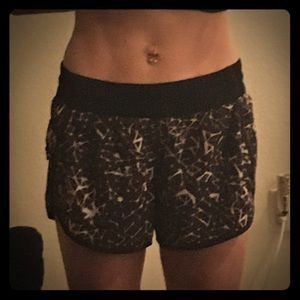 Great Lululemon jogging shorts!